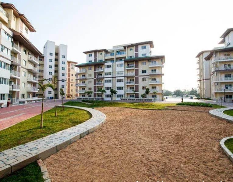 Mahindra World City Aqualily apartments
